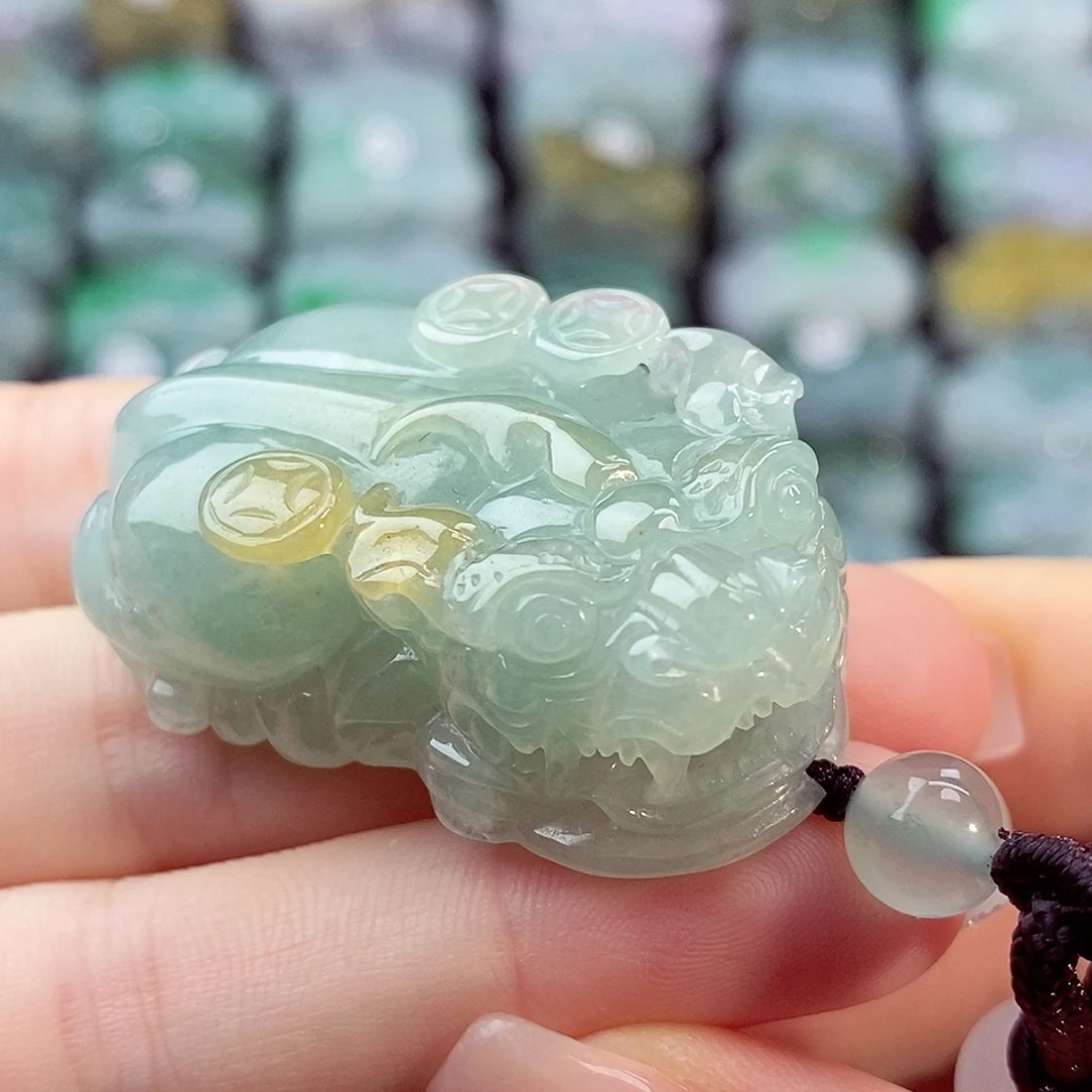 颈饰未镶嵌翡翠天然