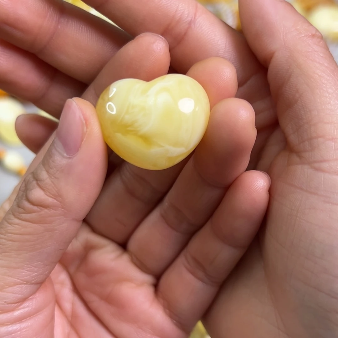 蜜蜡裸石未镶嵌乖**尼蜜蜡