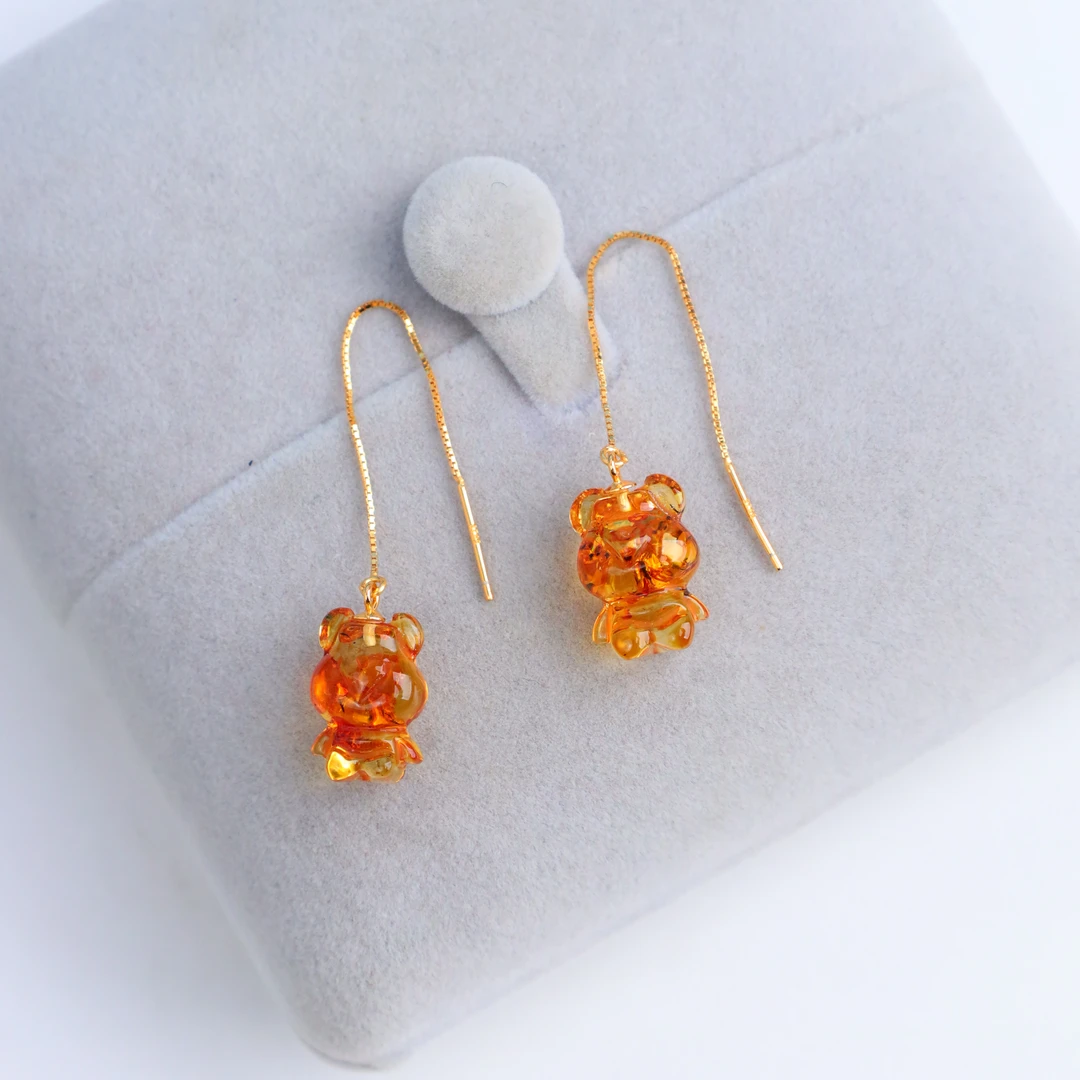 【琪琪珠宝】精致蜜蜡花珀小熊耳线