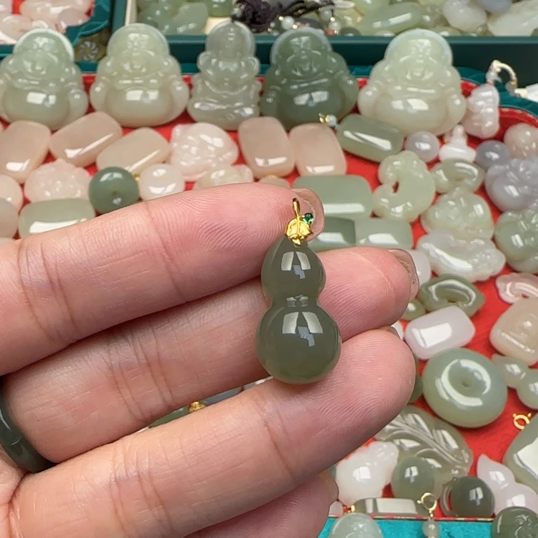 和田玉颈饰未镶嵌王*