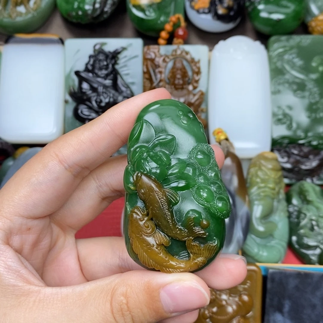 和田玉未镶嵌颈饰彧*