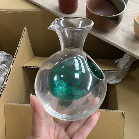 精品瓷器。