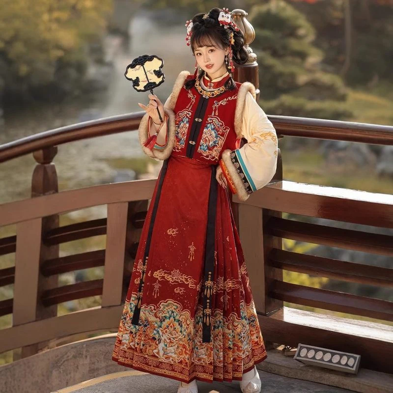 原创明制改良汉服女秋冬【鹿屿】刺绣比甲立领马面裙加绒冬款套装