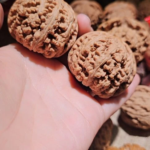 徐***明吊坠文玩核桃45粗筋