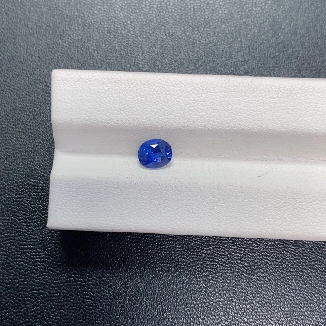 蓝宝石裸石未镶嵌1.12