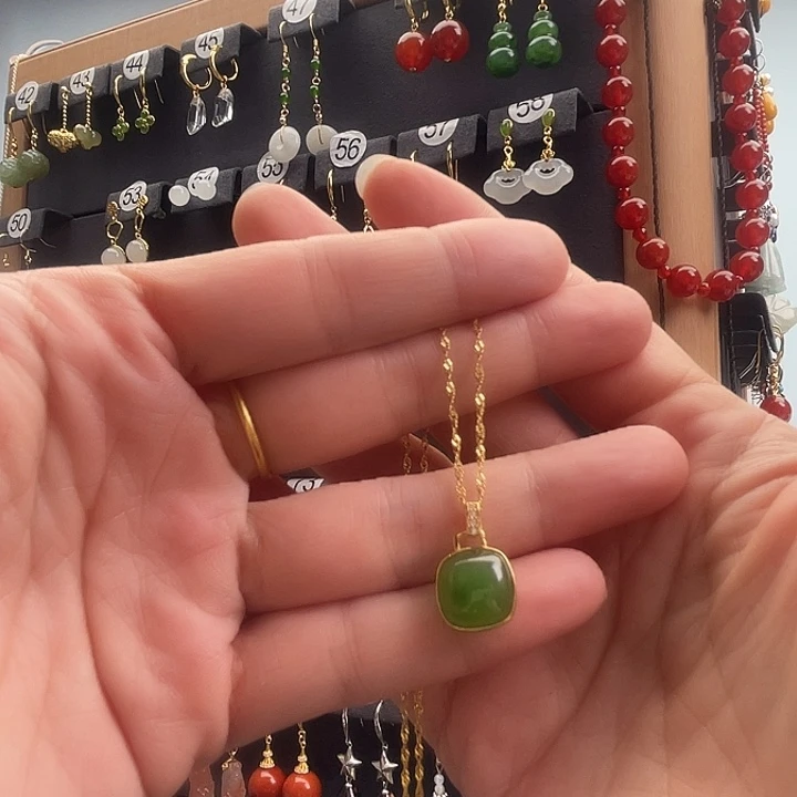 流***年和田玉银S925镀金镶嵌颈饰