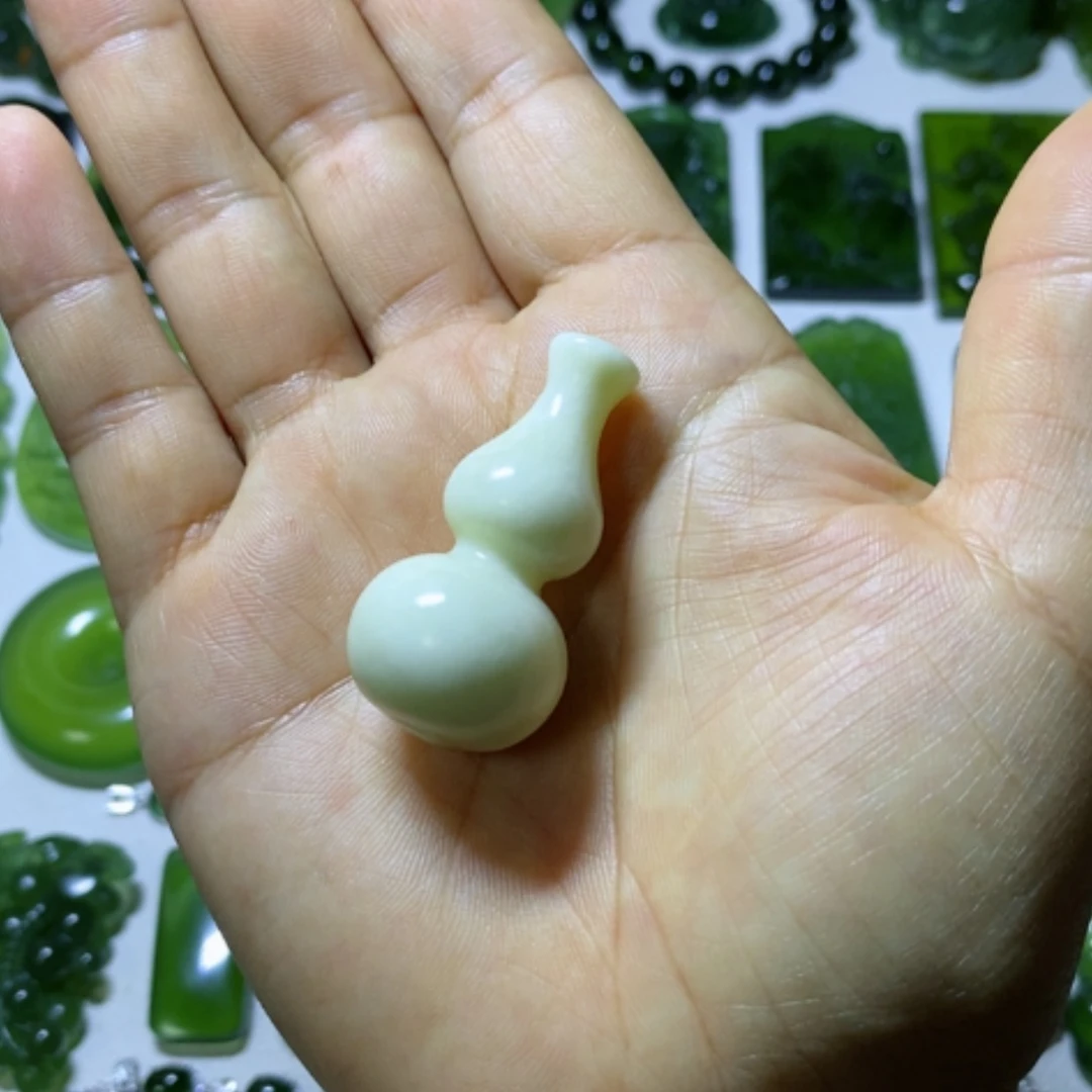 【闪购商品】未镶嵌蛇纹石玉颈饰