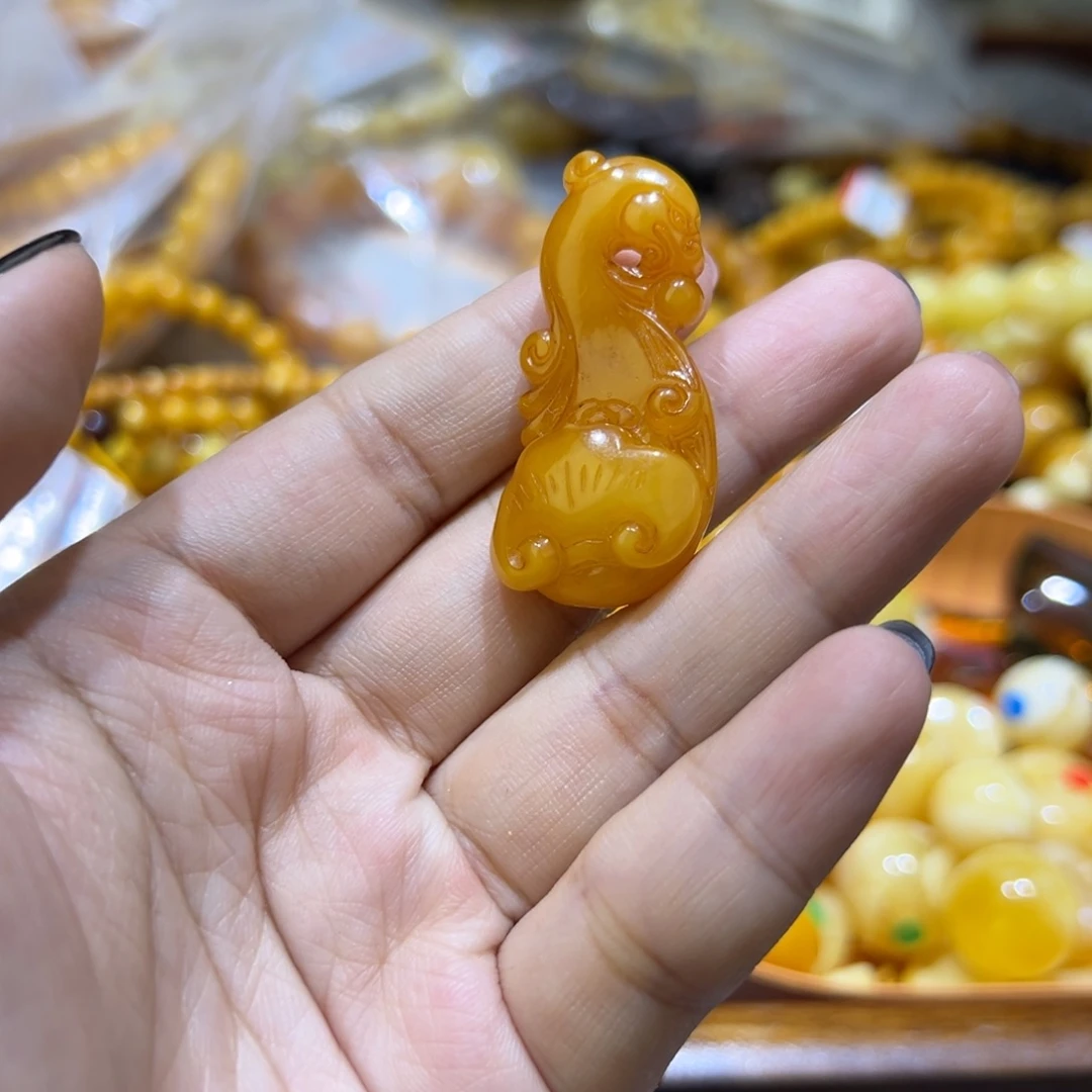 琥珀珠宝奇石未镶嵌