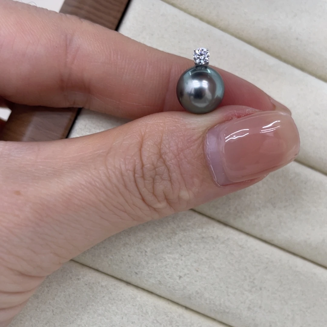 18K金镶嵌吊坠(赠链)海水珍珠