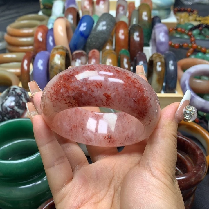 未镶嵌手镯石英质玉蓝*