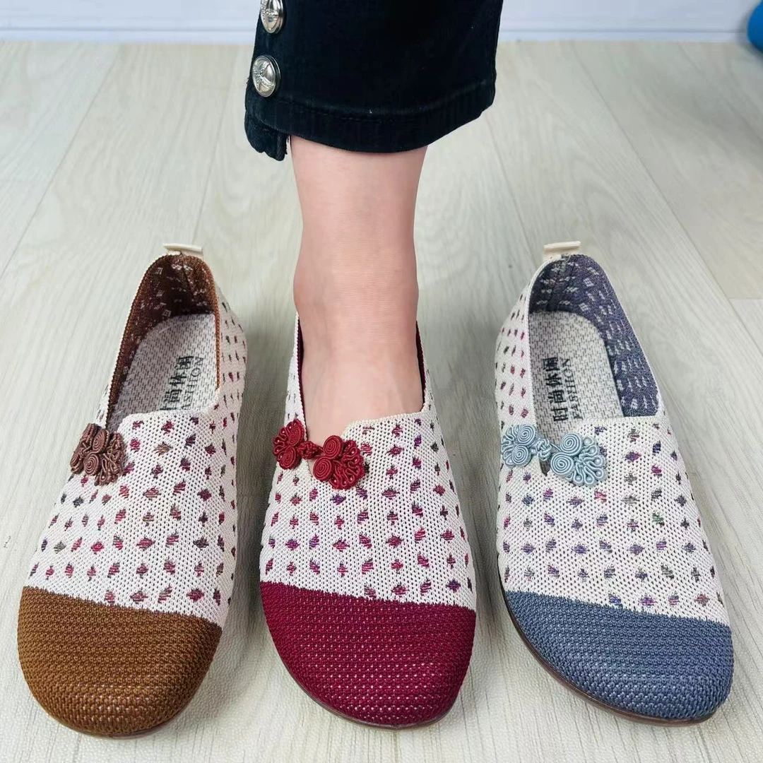 2025老北京布鞋女夏季新款舒适透气平底一脚蹬中老年妈妈鞋