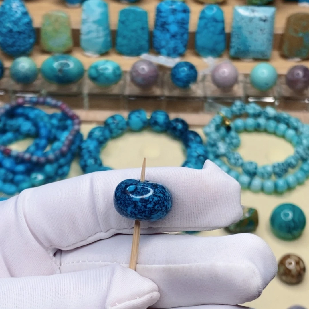 绿松石未镶嵌珠宝奇石