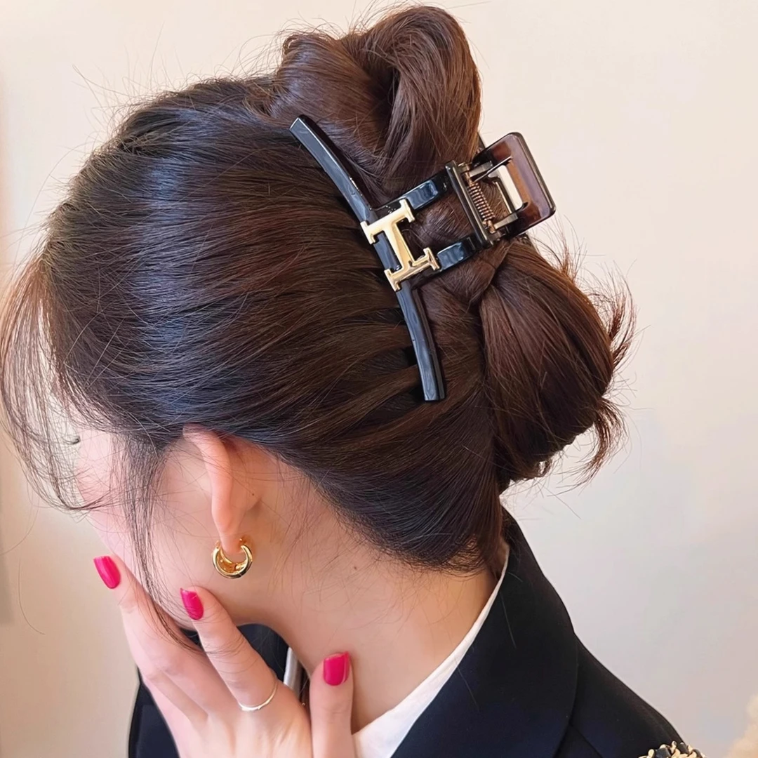 醋酸字母抓夹八字发量多发夹高级感精致发抓头饰发饰女半扎发抓