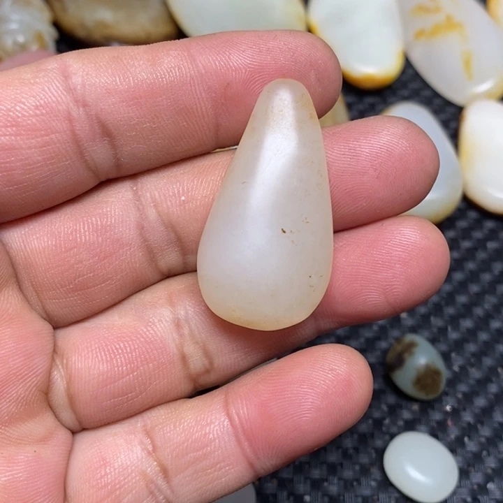 和田玉（白玉）珠宝奇石未镶嵌