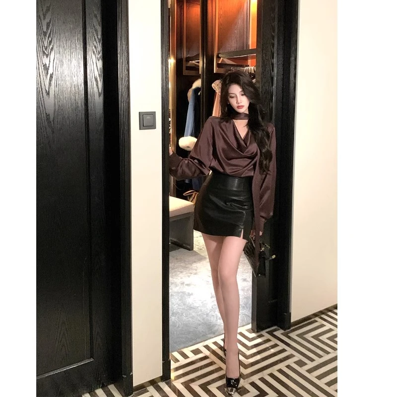 界相【洛蒂】黑色开叉皮裙女秋2024新款一步裙高腰显瘦A字半身裙