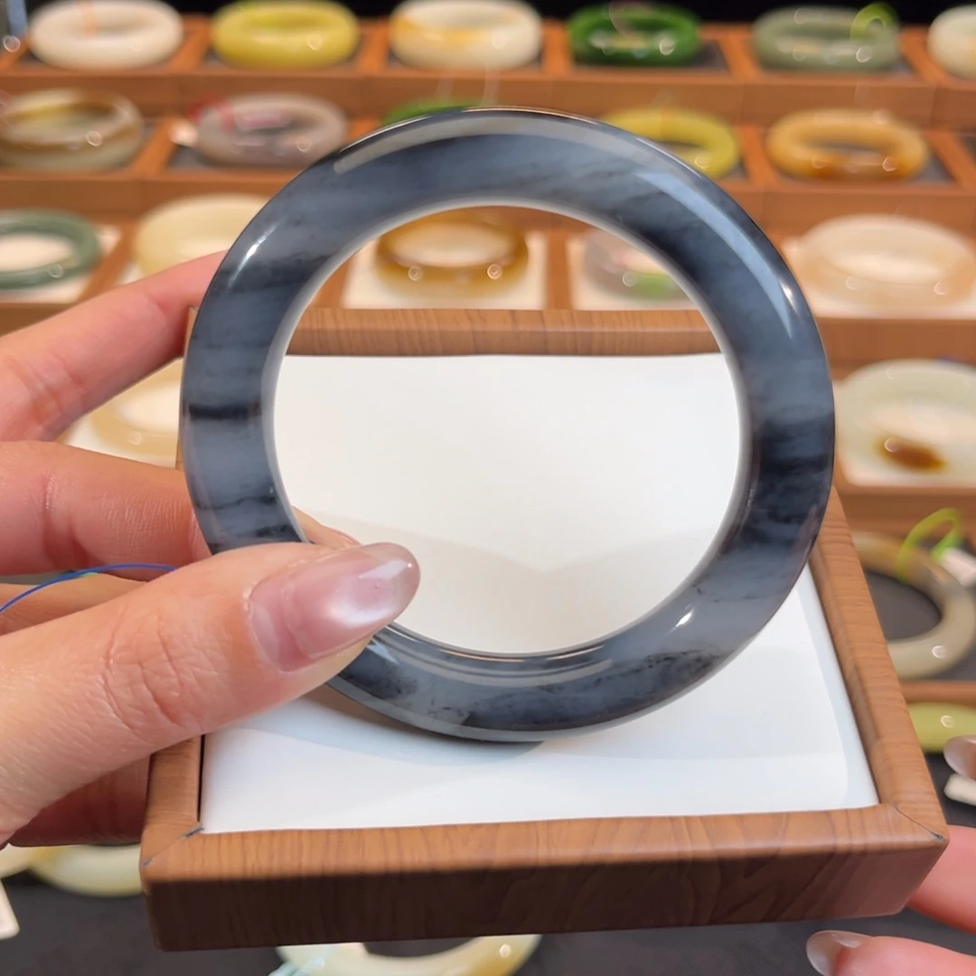 和田玉未镶嵌手镯  聚墨青花圆条57