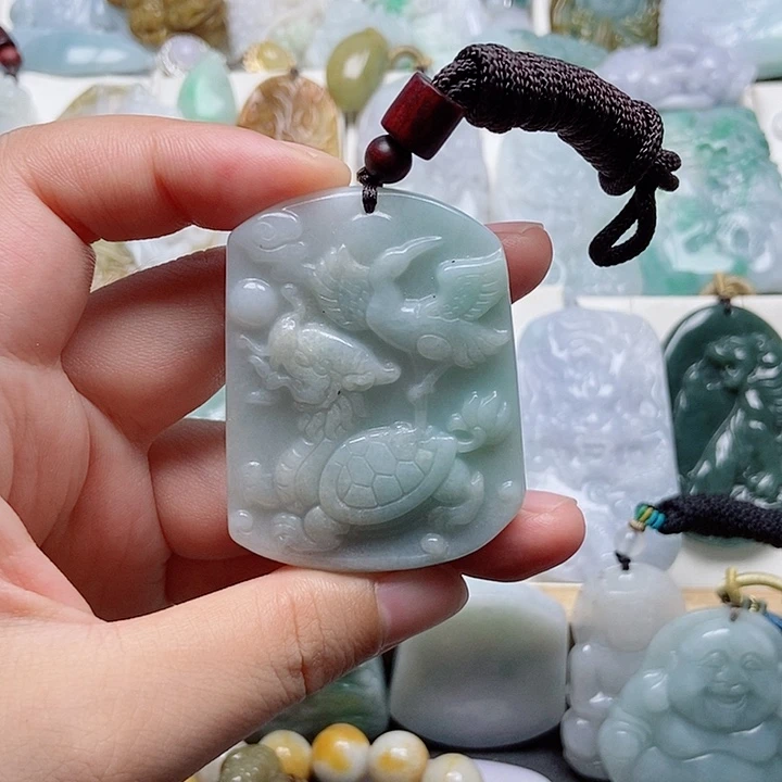 翡翠未镶嵌颈饰翡翠