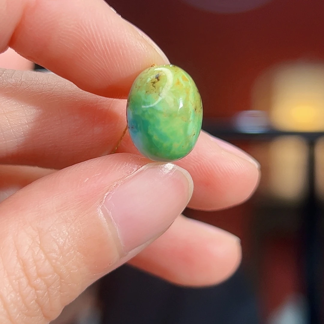 刺***青绿松石未镶嵌珠宝奇石