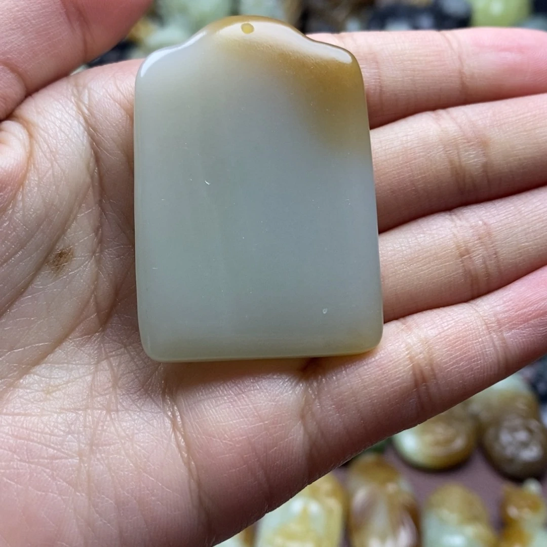 吊坠(不含链)未镶嵌和田玉（糖玉）