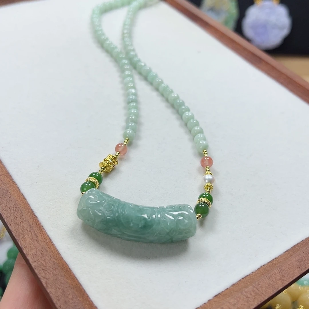 颈饰未镶嵌翡翠项链