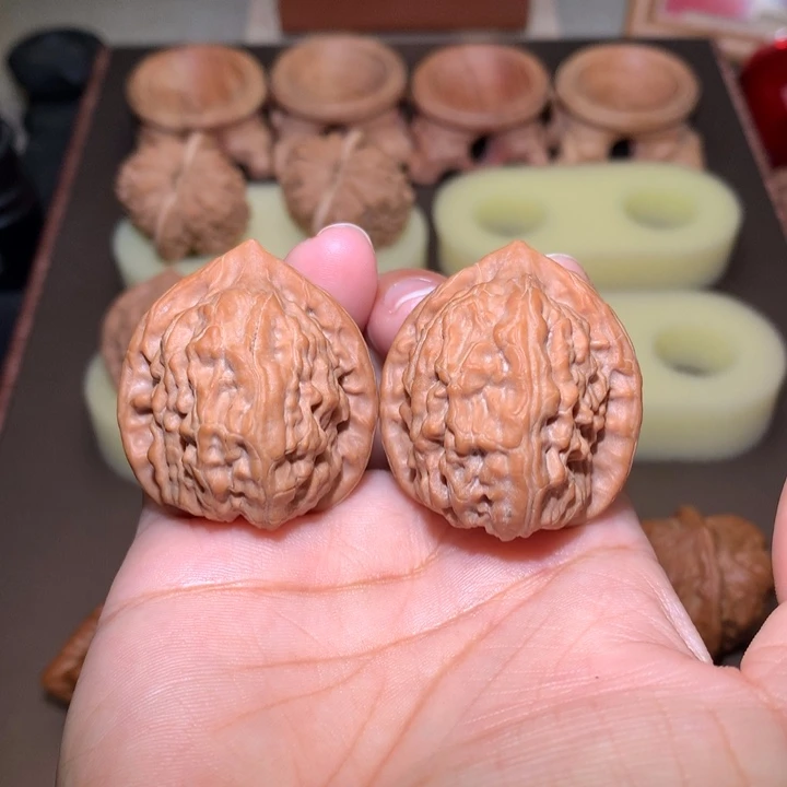 核桃文玩核桃把件九月元宝