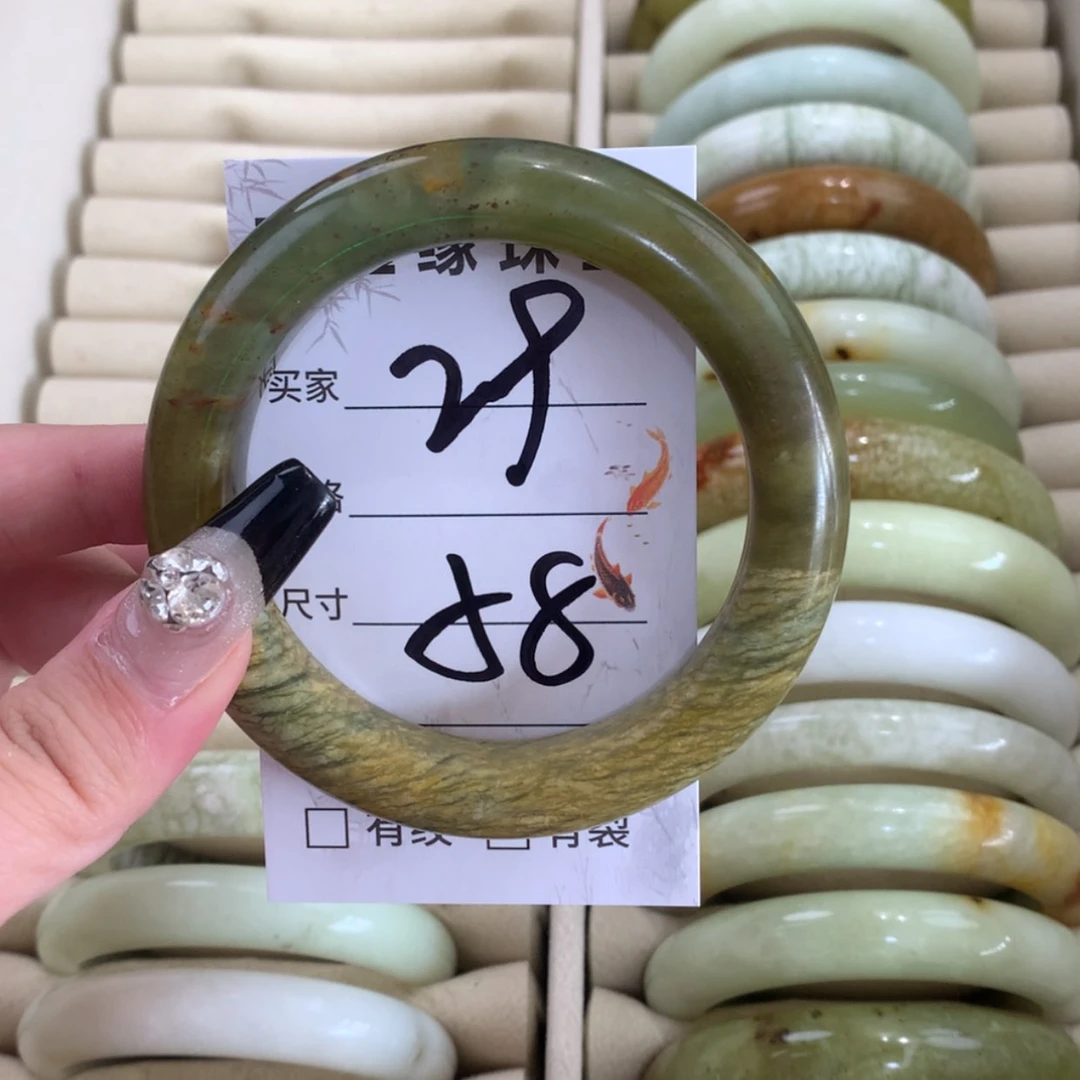 【闪购商品】未镶嵌蛇纹石玉手镯