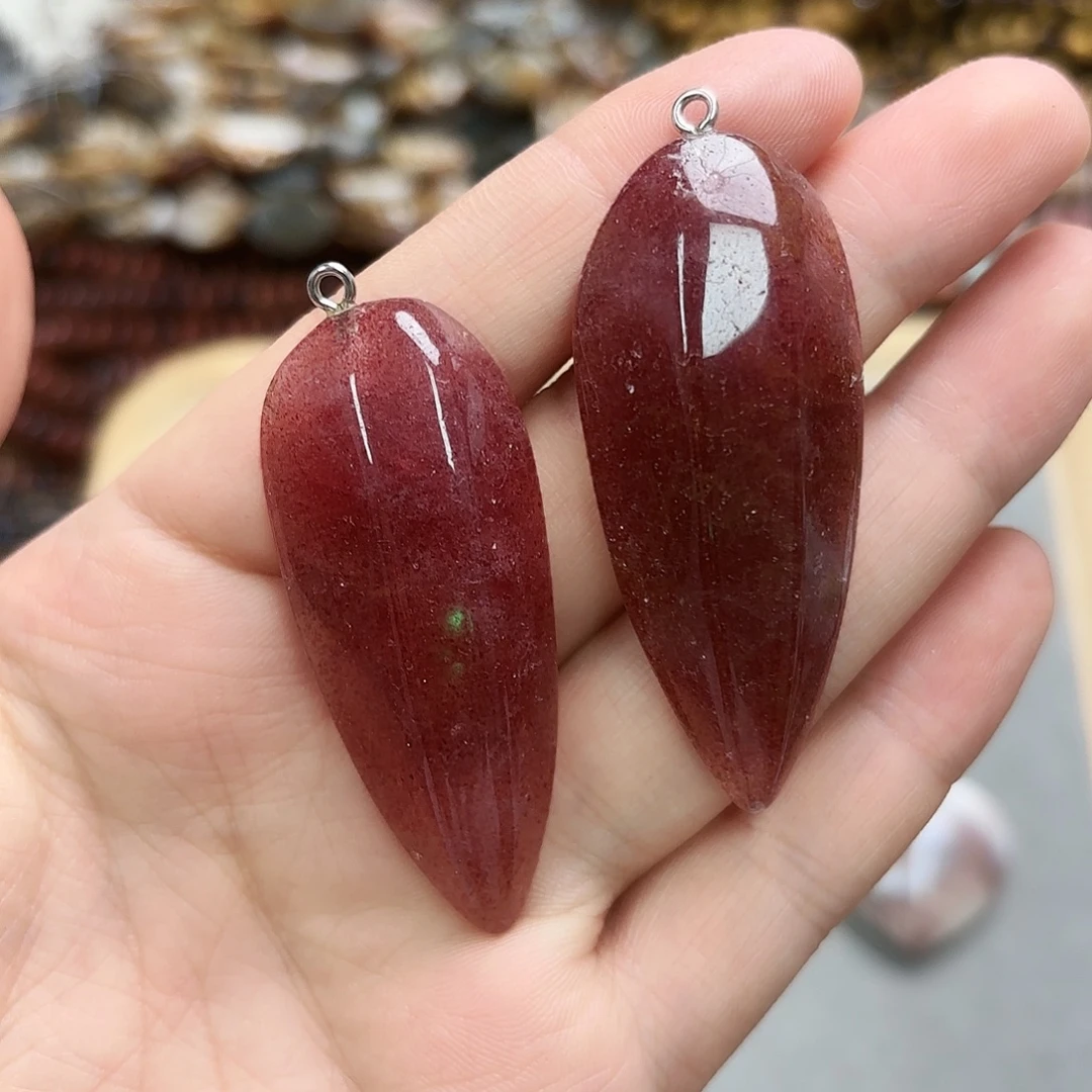 未镶嵌玛瑙/玉髓珠宝半成品24×59草莓吊坠一颗