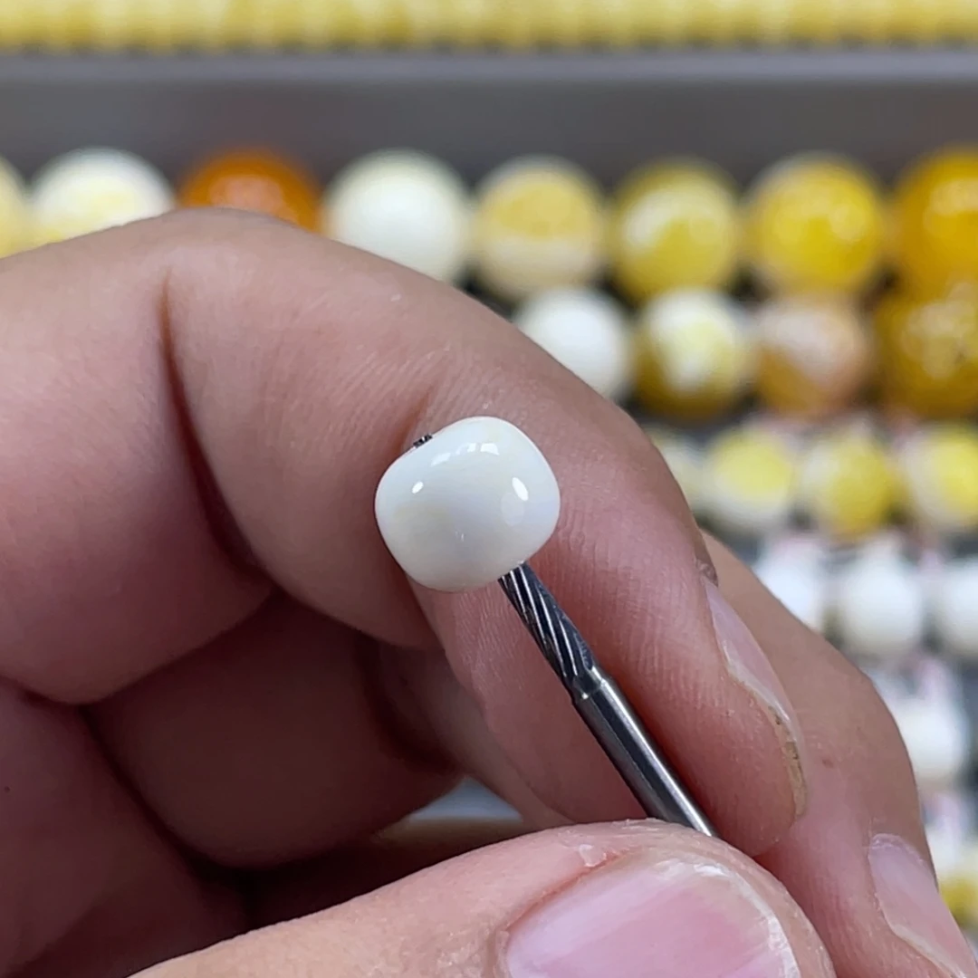 老***丶蜜蜡未镶嵌裸石漆白蜡老型