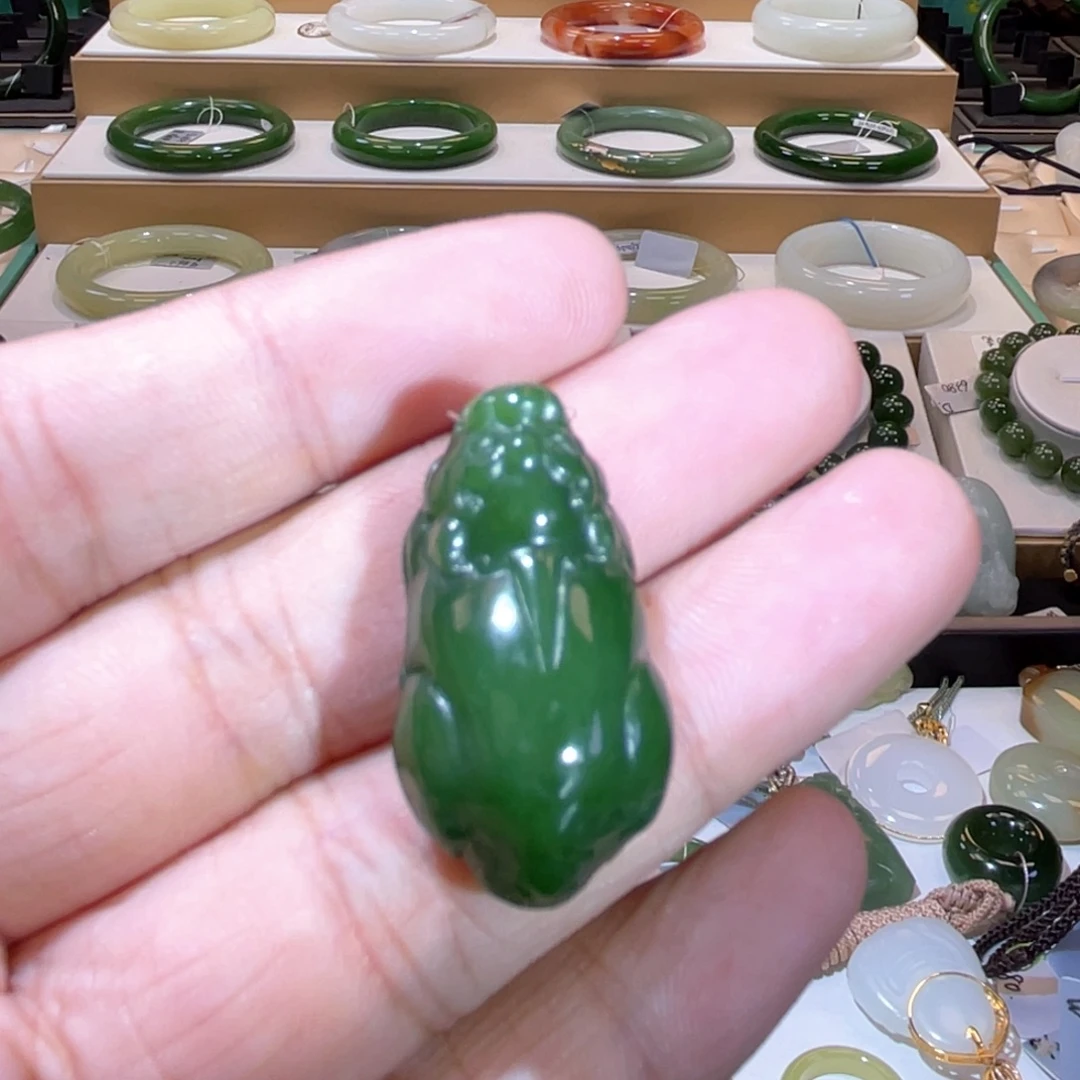 颈饰未镶嵌和田玉高品碧玉貔貅
