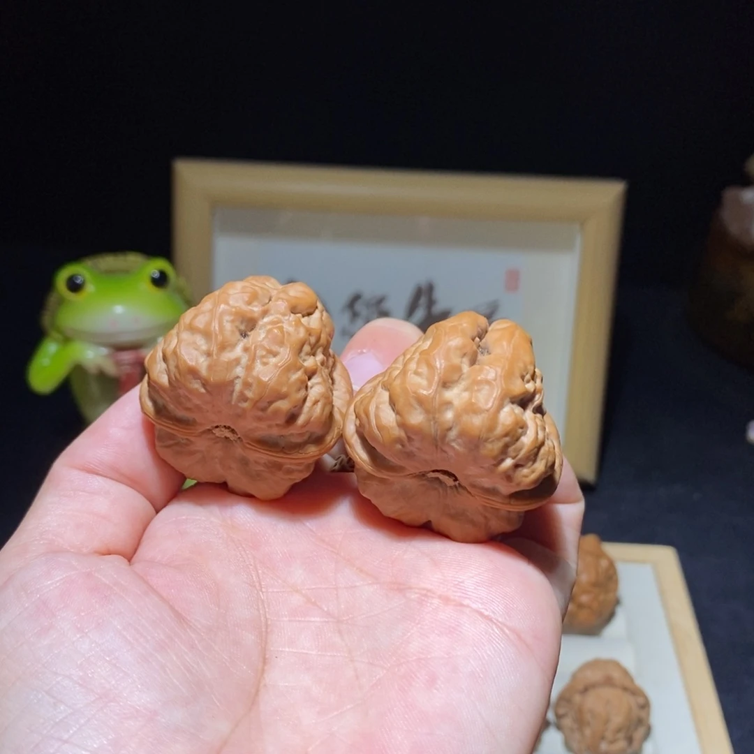 文玩核桃吊坠蛤蟆头36