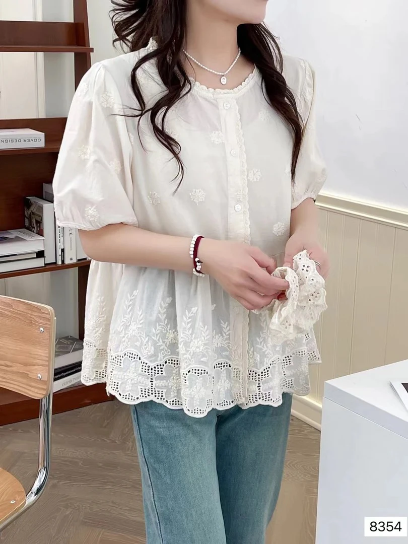 法式镂空勾花刺绣泡泡袖单排扣夏季女娃娃衫裙摆衬衫7788
