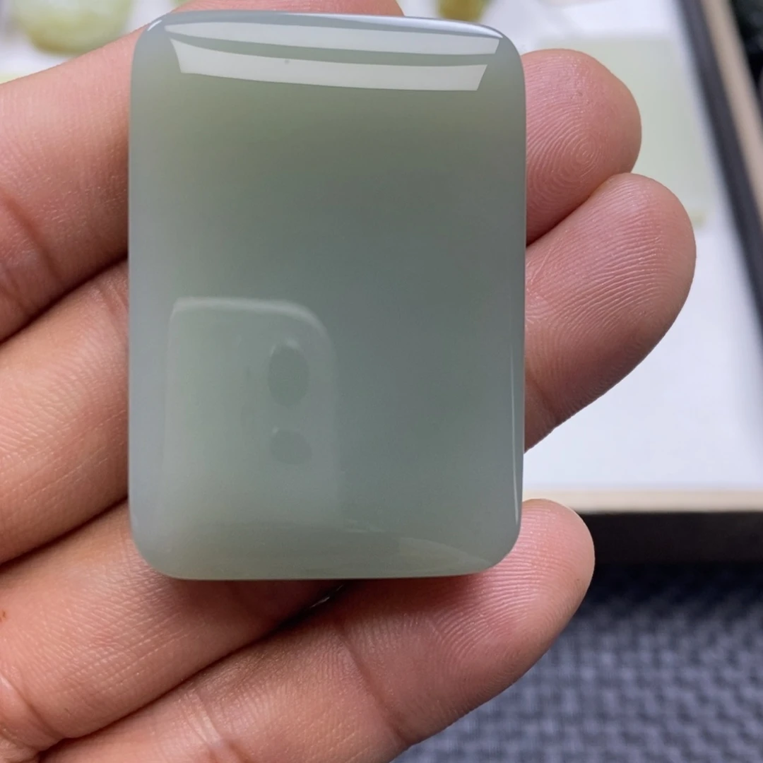 颈饰未镶嵌和田玉人***生