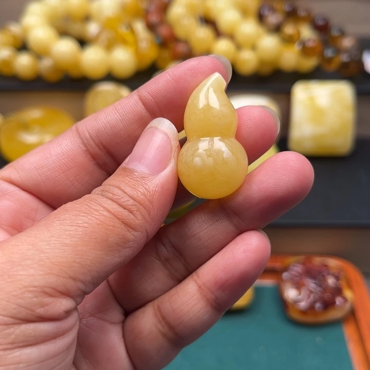 琥珀未镶嵌珠宝奇石M56号妖花葫芦