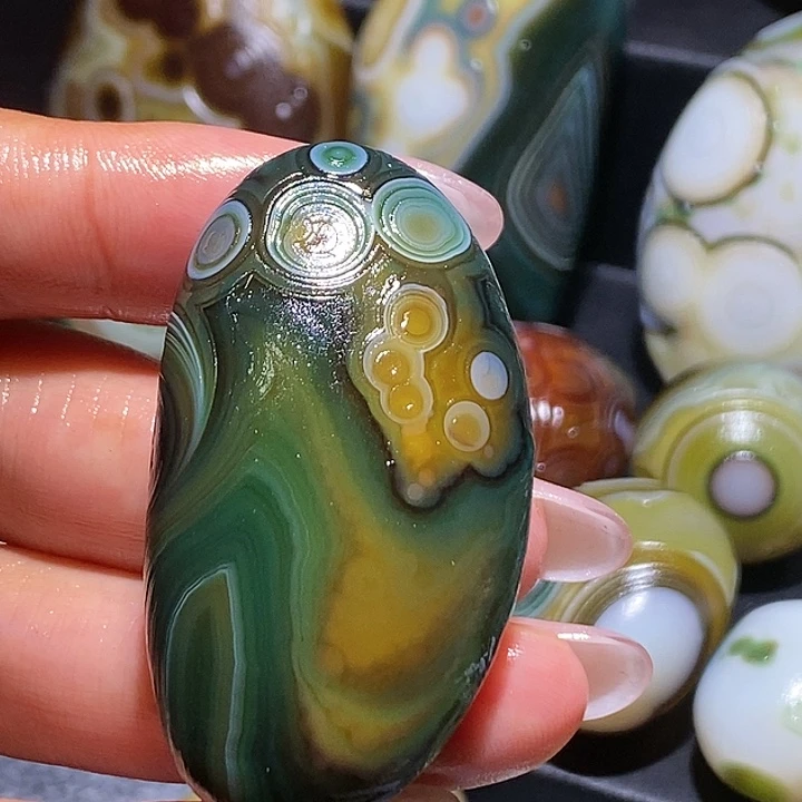 玛瑙/玉髓未镶嵌珠宝奇石189