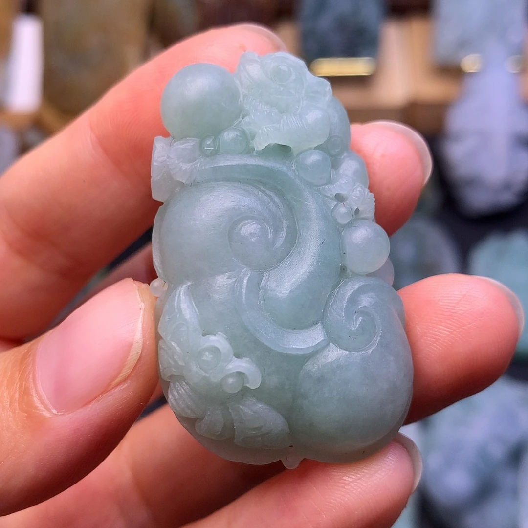 定制翡翠未镶嵌如意