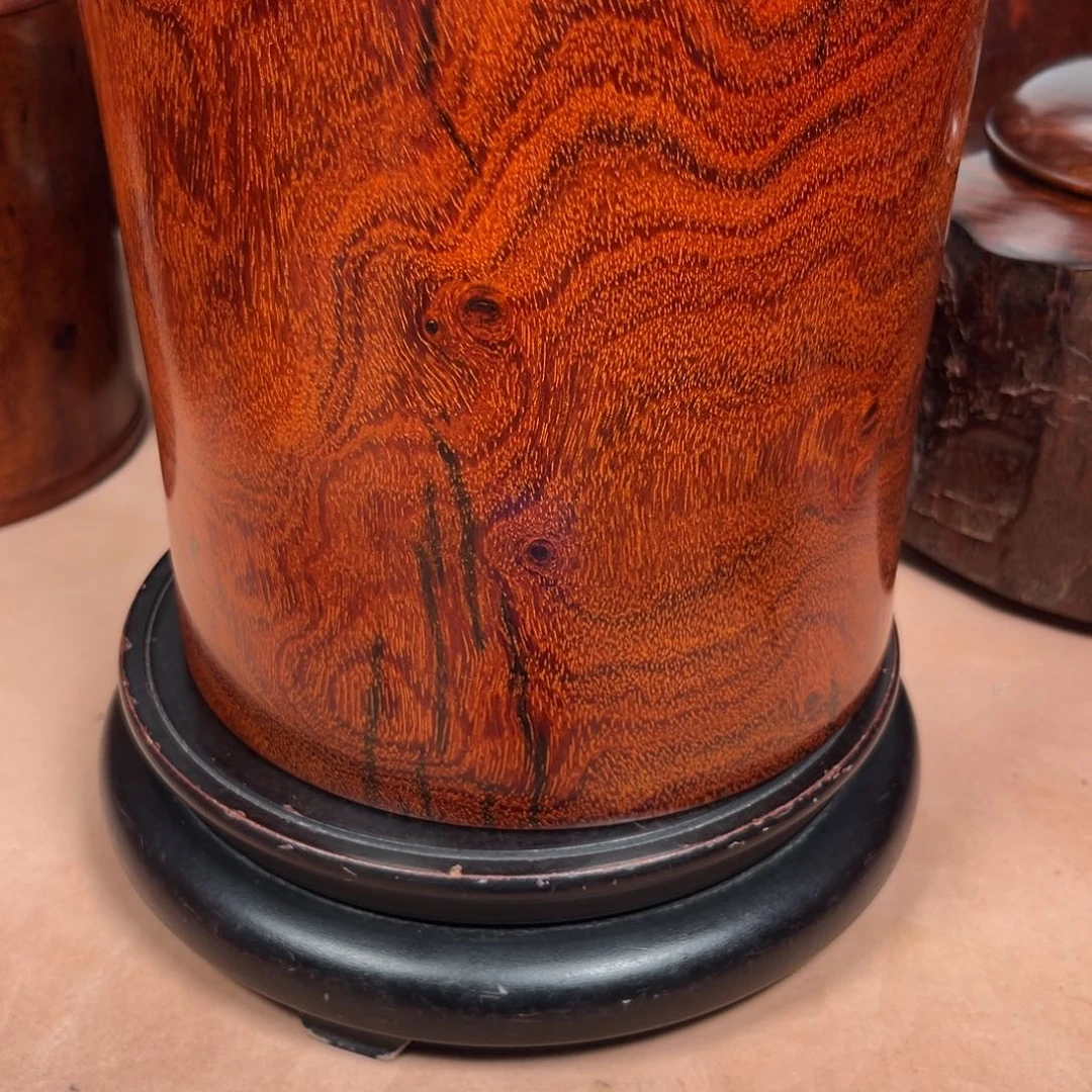 檀香木小叶大笔筒