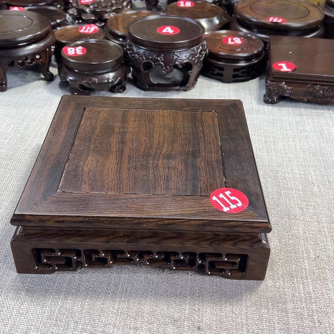 红木底座精雕工艺品