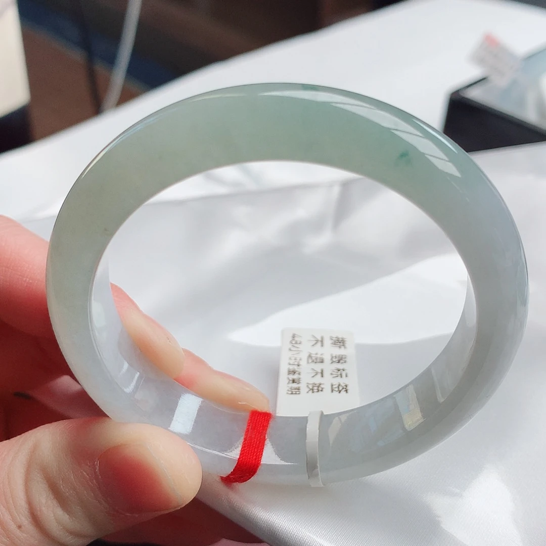 翡翠手镯未镶嵌天然翡翠A货