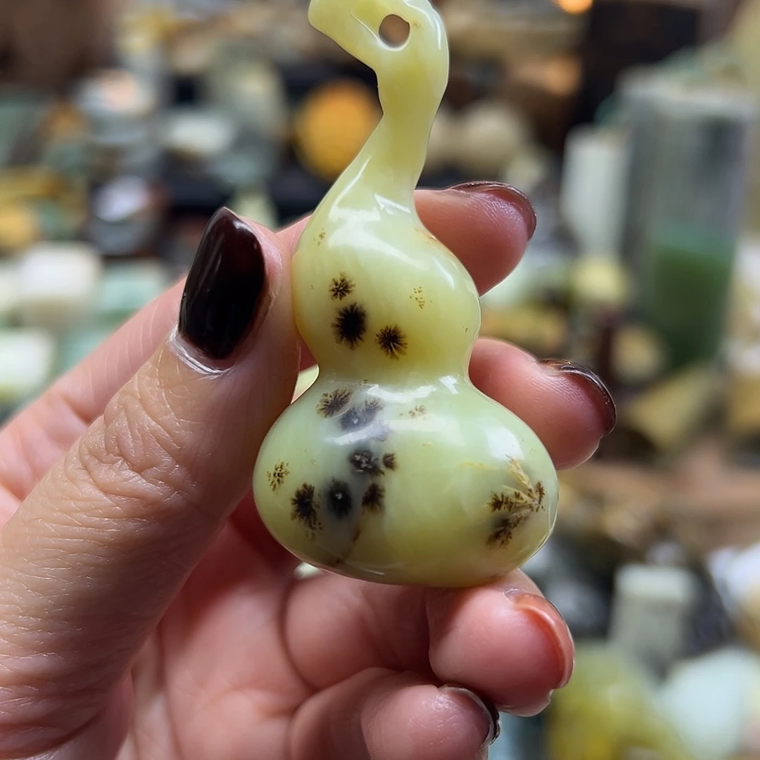 岫玉未镶嵌颈饰辽阳水草葫芦