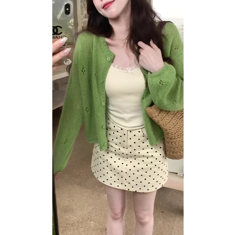 法式圆领绿色镂空针织开衫女2025早春新款慵懒风外搭毛衣外套上衣