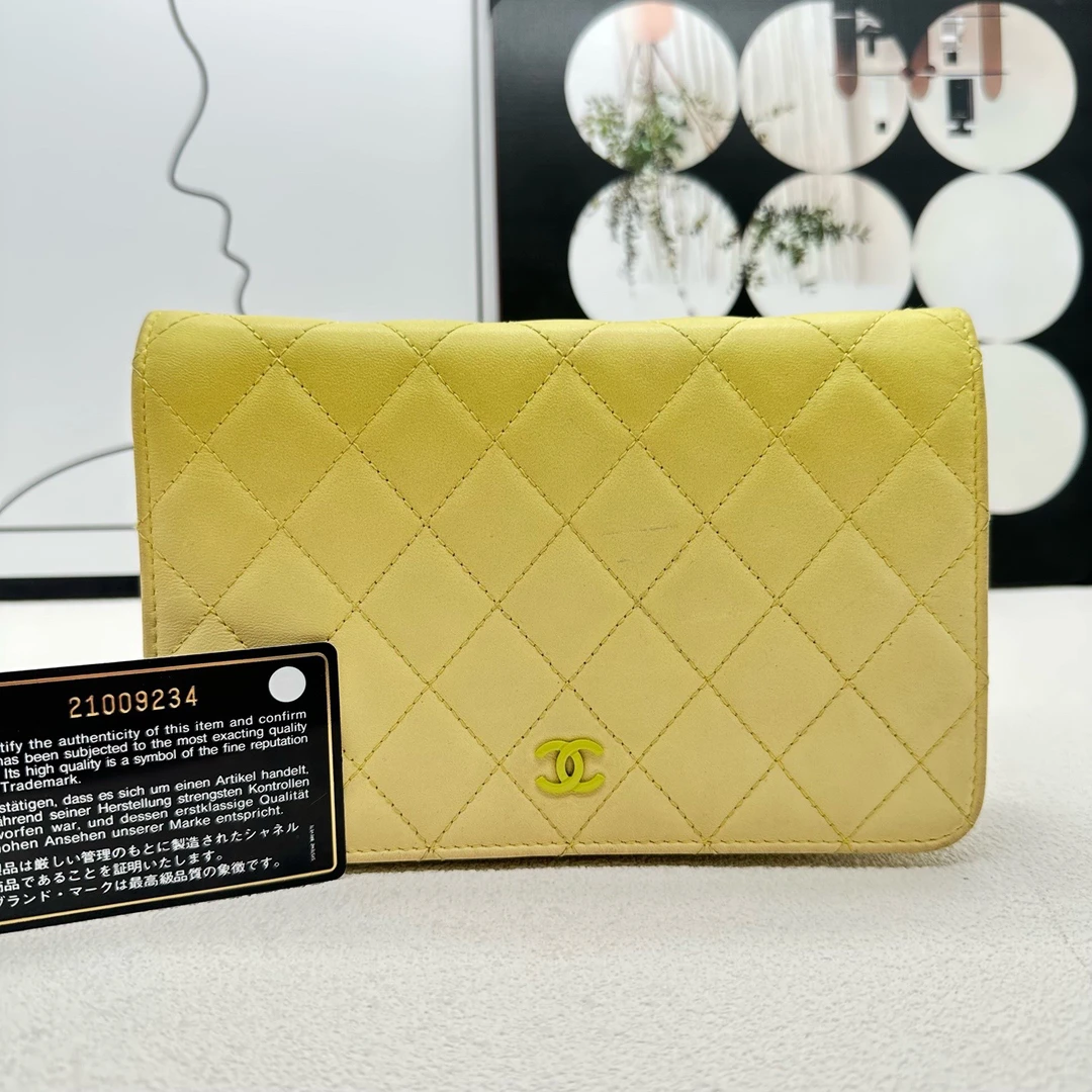 95新 Chanel/香奈儿 渐变黄色woc 21开 成色98新