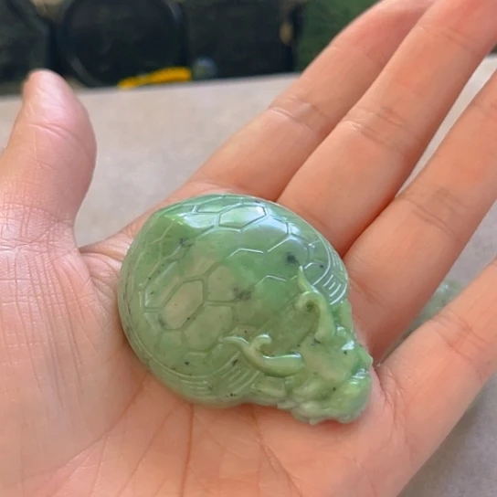 七***主蛇纹石玉未镶嵌珠子