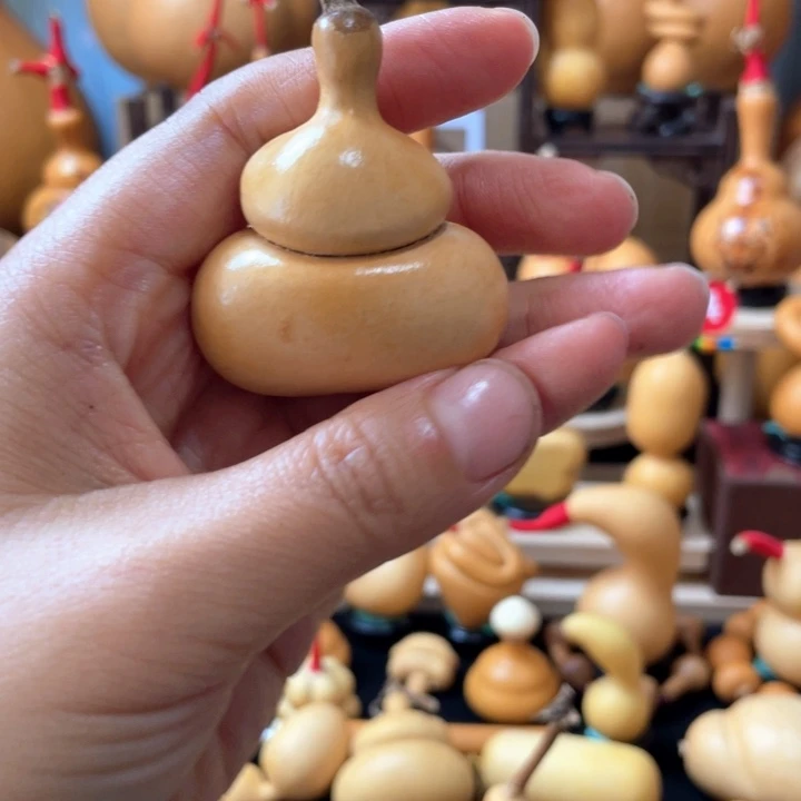 一****还给大家安利一款适合皮肤底子