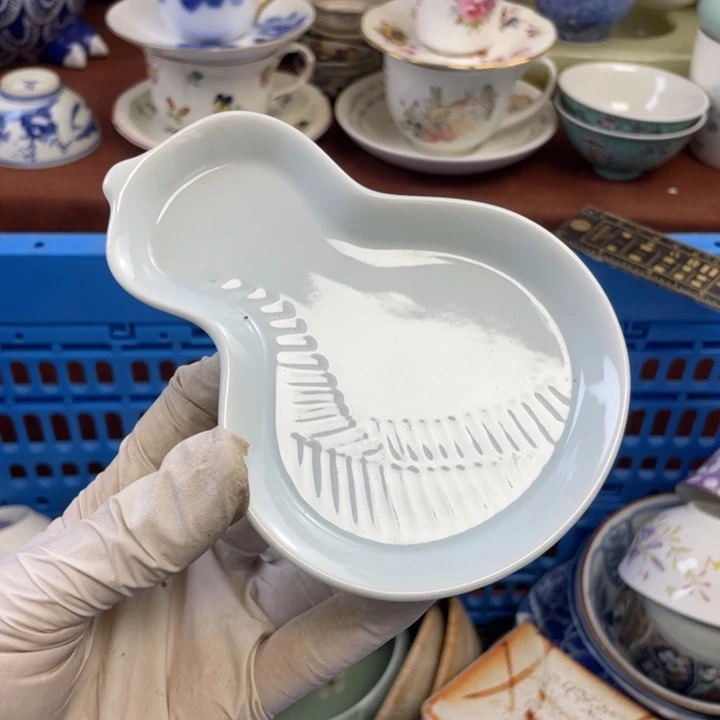 他家瓷器真美…开播了