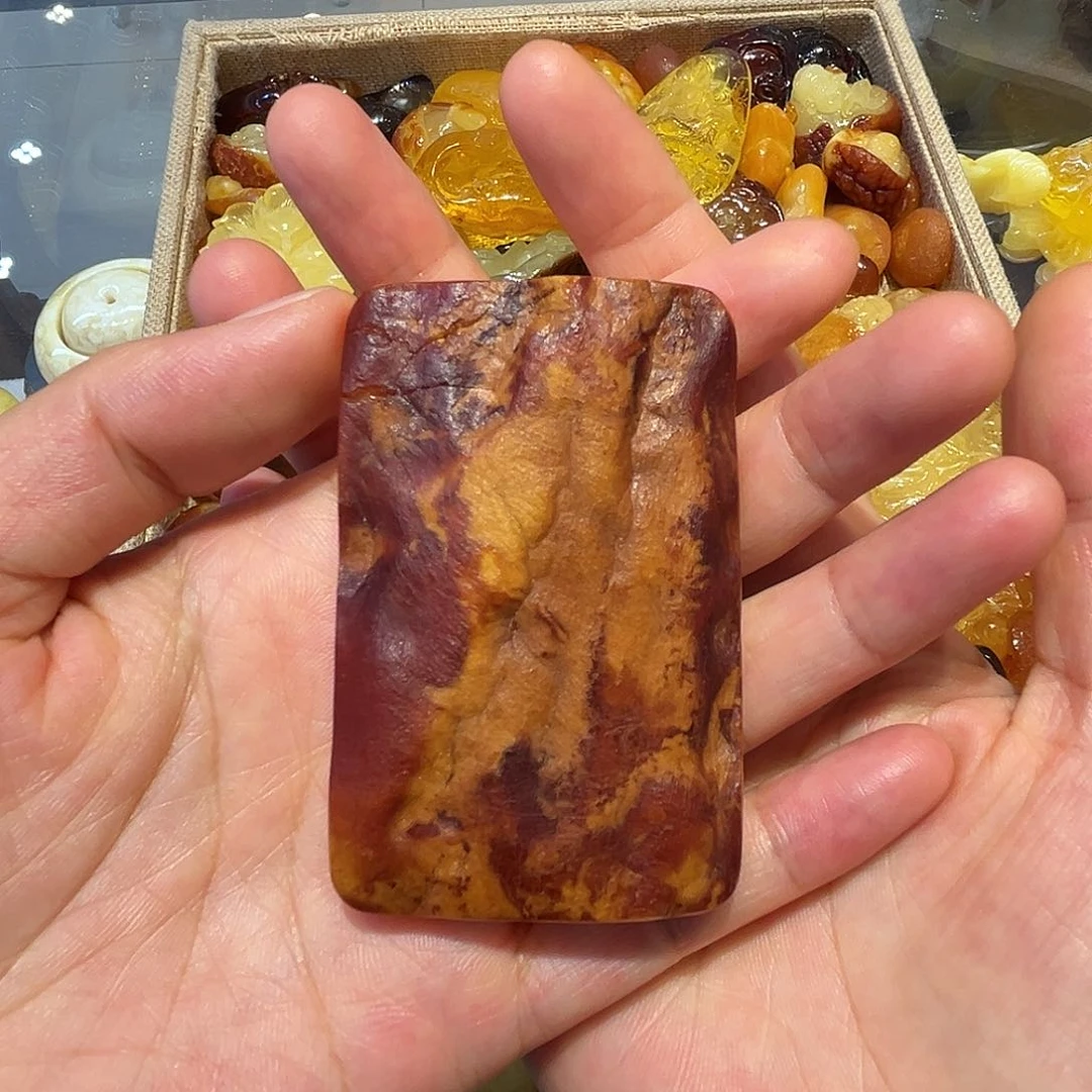 未镶嵌颈饰琥珀颜*太牌子