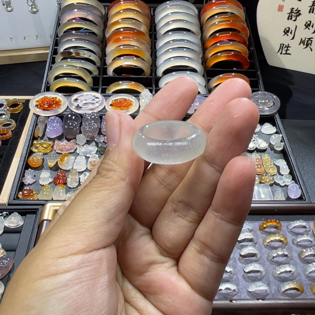 未镶嵌颈饰玛瑙/玉髓