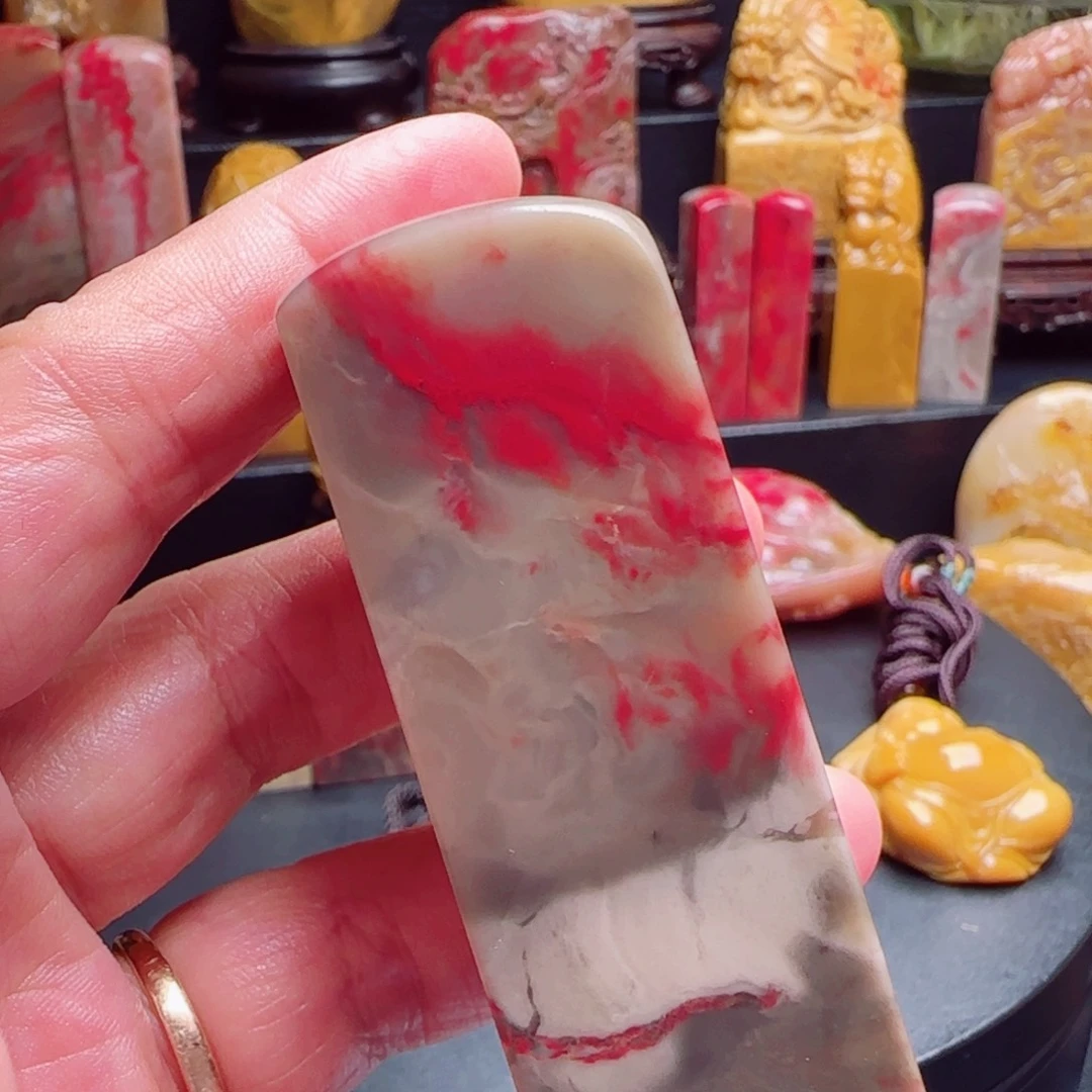 昌化石昌化鸡血石