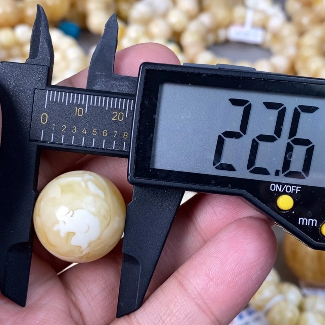 蜜蜡未镶嵌珠宝奇石6.4g