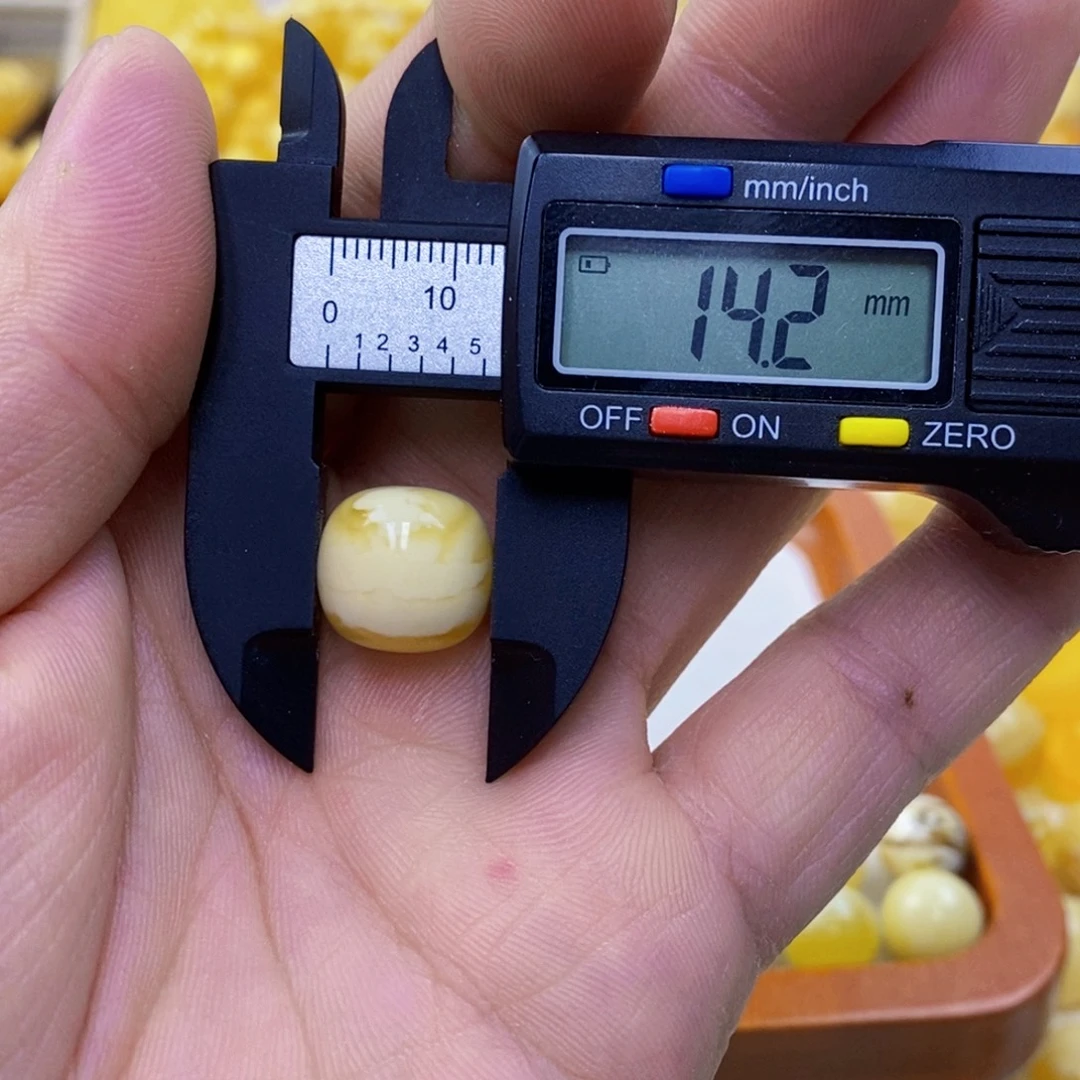 未***E琥珀未镶嵌珠宝奇石