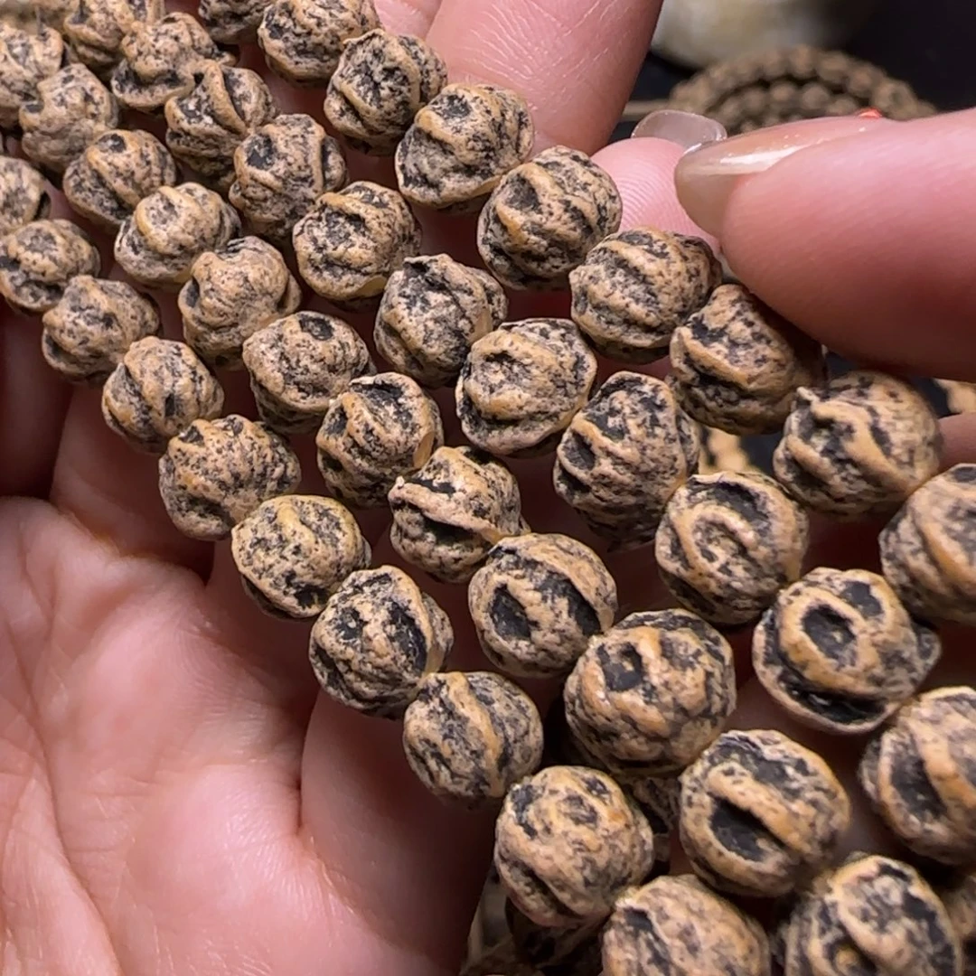 陌***。吊坠柏香籽/百香籽